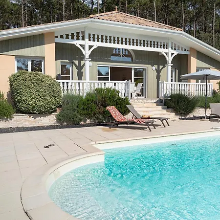 Avec Piscine Dans La Pinede A 4min De L'ocean - Ag38 *